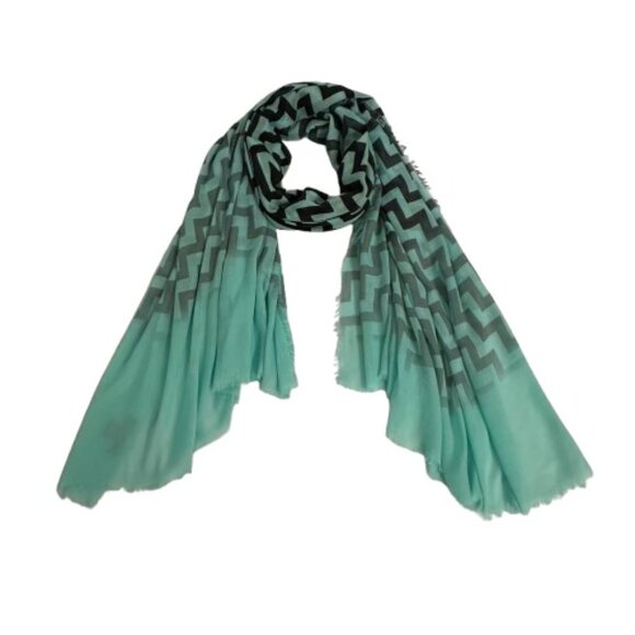 Steve Madden Women's OS Green Gray Geometric Wrap Around Beachwear Coverup Scarf - Picture 6 of 14